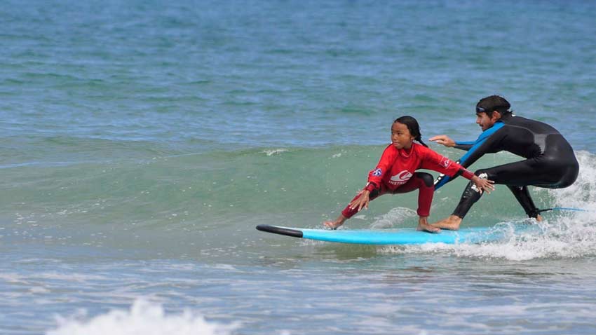 Benefits of sport for children: Surfing, the perfect activity