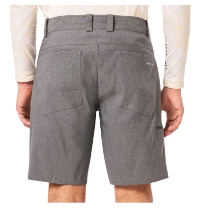 Walk Short Oakley Hybrid