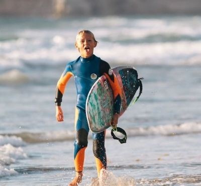 Neoprenos niños - Escuela Cántabra Surf - Surf